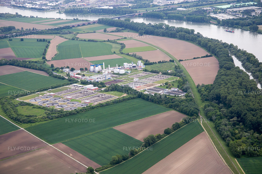 Luftbild: Sandhofen, Kläranlage im Ortsteil Sandhofen in Mannheim im Bundesland Baden-Württemberg in Deutschland. Foto: IMG_089005.jpg vom 20.05.2016 durch Werner Riehm/FLY-FOTO.de