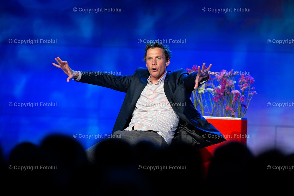 OBERBANK_66 | EIN DANK AN DIE PFLEGEKRAEFTE KABARETT MIT KLAUS ECKEL 02.06.2022 OBERBANK DONAU-FORUM LINZ IM BILD: KLAUS ECKEL. FOTO:FOTOLUI/OBERBANK