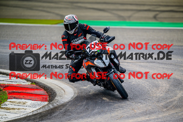 MaZZes_FotoMatrix_240910_6007705_2115 | GRUEN