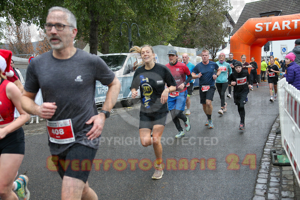 251130_1142_EX1_8374 | Sportfotografie im Rhein-Sieg Kreis, Köln, Bonn, NRW, Rheinland Pfalz, Hessen, etc. Unser Tätigkeitsfeld umfasst den Laufsport vom Volkslauf über den Marathon, Duathlon, Triathon bis zum Ultralauf wie Kölnpfad Ultra oder Schindertrail.