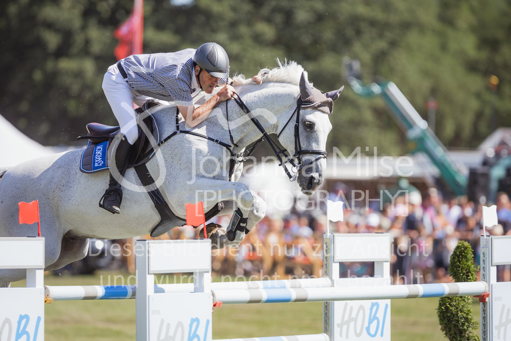 220717_LC_GroßerPreis-932 | Deine schönsten Turniermomente als professionelle Fotos! Entdecke hochwertige Pferdesport-Fotografie im Online-Shop. Jetzt Fotos finden & bestellen!