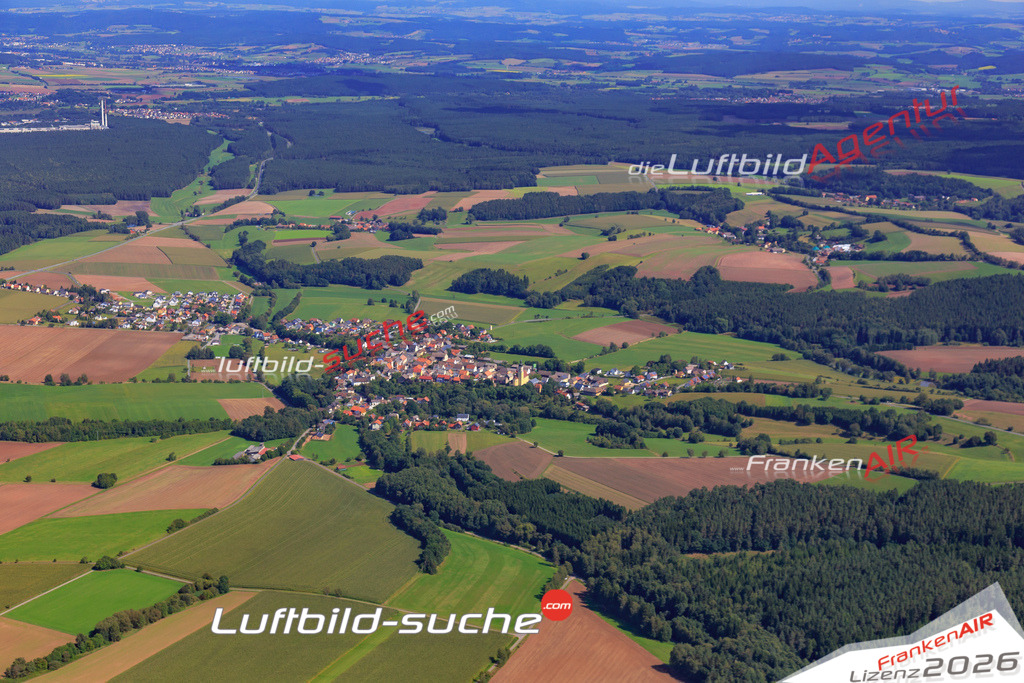Die Luftaufnahme der Stadt Kohlberg wurde 2017 vom Flugzeug heraus erstellt ( keine Drohne )- hohe Auflösung für beste Qualität