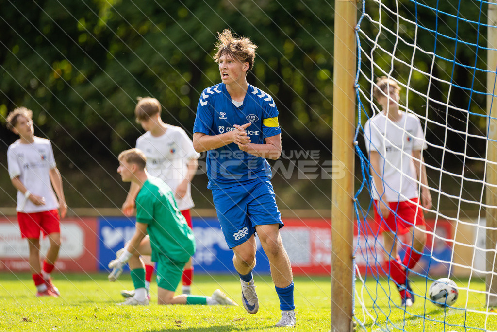 20250920_Picselweb-Fotografie_1R3_0394 | JFV D/A &amp; Stade - VfB Oldenburg0:1 VfB no70:2 VfB no70:3 VfB JFV Eigentor0:4 VfB no70:5 VfB no71:5 JFV no3 Jaric Jimenez-Voss2:5 JFV no9 Janko Sylvester3:5 JFV no16 Damian Elias Mihro Burekovic - Realisiert mit Pictrs.com