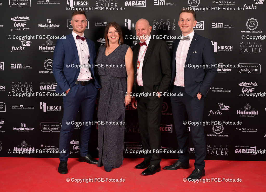 20240114-fge-fotos-0435 | Eröffnungsball der FGE am 14.01.2024 im Alten Stadttheater in Eichstätt. - Realisiert mit Pictrs.com