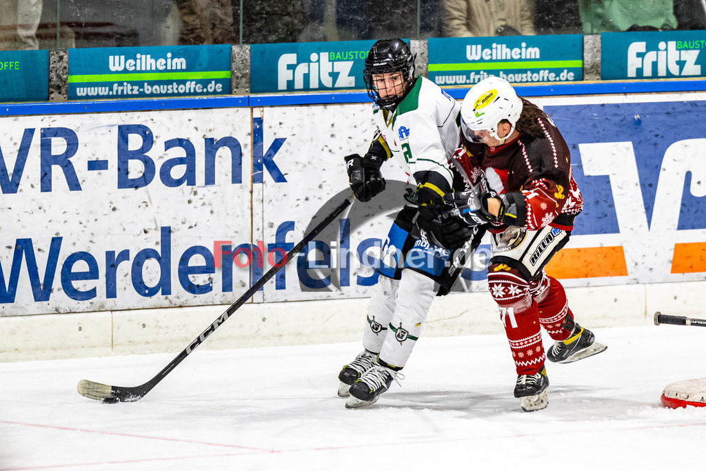 Bayernliga Eishockey, TSV Peißenberg Miners gegen TSV Erding am 30.12.22 in Peißenberg | Bayernliga Eishockey, TSV Peißenberg Miners gegen TSV Erding am 30.12.22 in Peißenberg