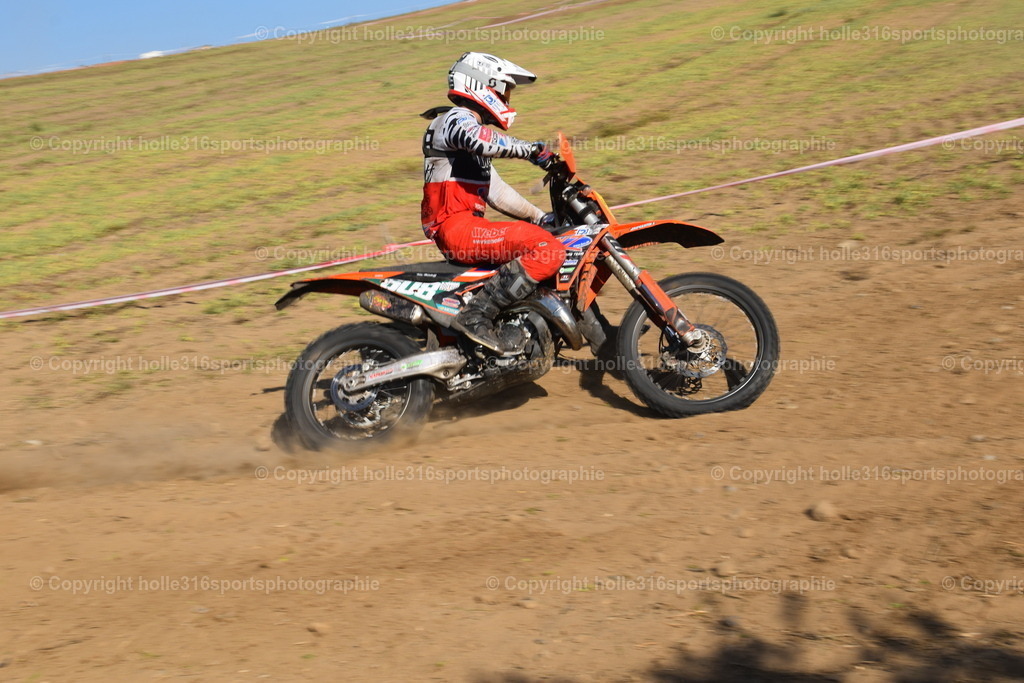 DSC_0436 | Sportfotografie , Motorsport, Motoross, Reitsport, Mointainbike, Enduro,
Landschaft , Outdoor, Eventfotografie, Landschaft, Bilder online bestellen - Realisiert mit Pictrs.com