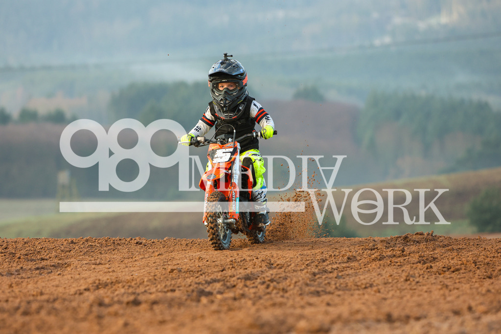 5E6A7068 | 989 MEDIAWORK
