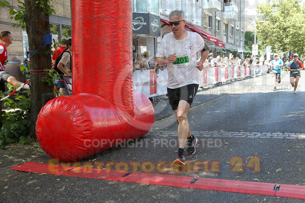 250621_1207_EX1_4935 | Sportfotografie im Rhein-Sieg Kreis, Köln, Bonn, NRW, Rheinland Pfalz, Hessen, etc. Unser Tätigkeitsfeld umfasst den Laufsport vom Volkslauf über den Marathon, Duathlon, Triathon bis zum Ultralauf wie Kölnpfad Ultra oder Schindertrail.
