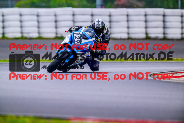 MaZZes_FotoMatrix_240910_6007705_2-220 | WEISS