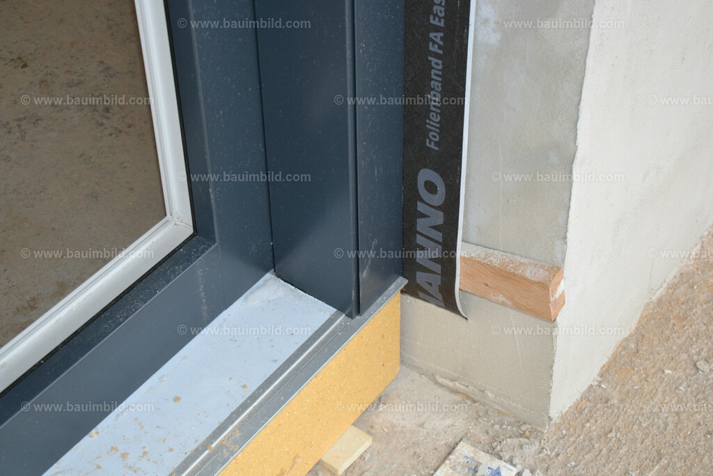 bib-lg14-fenster-0059 | Nach LV-Leistungsgruppen sortierte Detailfotos über den Bau eines Hauses. Alle Hausbau-Bilder direkt vom Urheber und Autor der Website Haus-Selber-Bauen.com