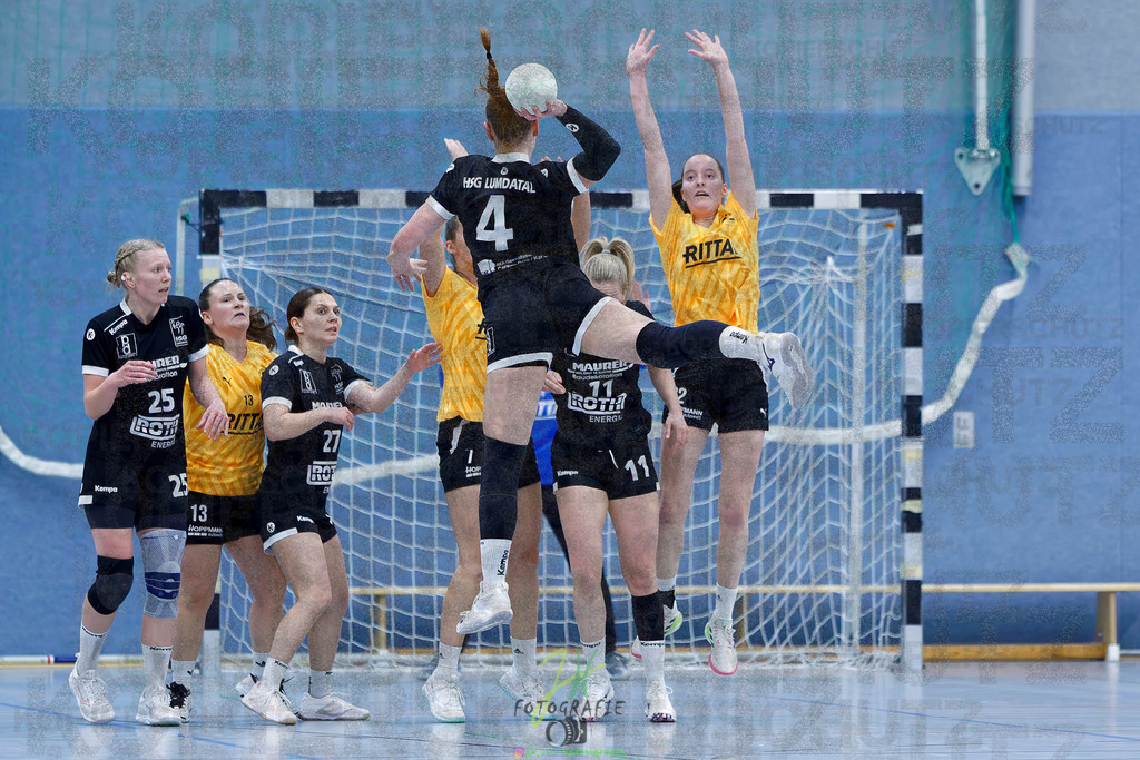 Handball Frauen Oberliga Mitte, HSG Eibelshausen/Ewersbach - HSG Lumdatal | Handball Frauen Oberliga Mitte, HSG Eibelshausen/Ewersbach - HSG Lumdatal am 21.02.2026 in Dietzhölztal-Steinbrücken (Sporthalle am Hammerweiher)Photo © 2026 - Jörg Heinrich - Realisiert mit Pictrs.com