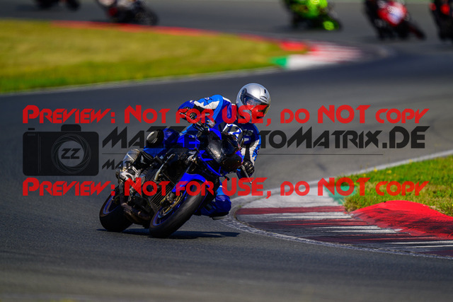 MaZZes_FotoMatrix_240725_6007705_0516 | BLAU