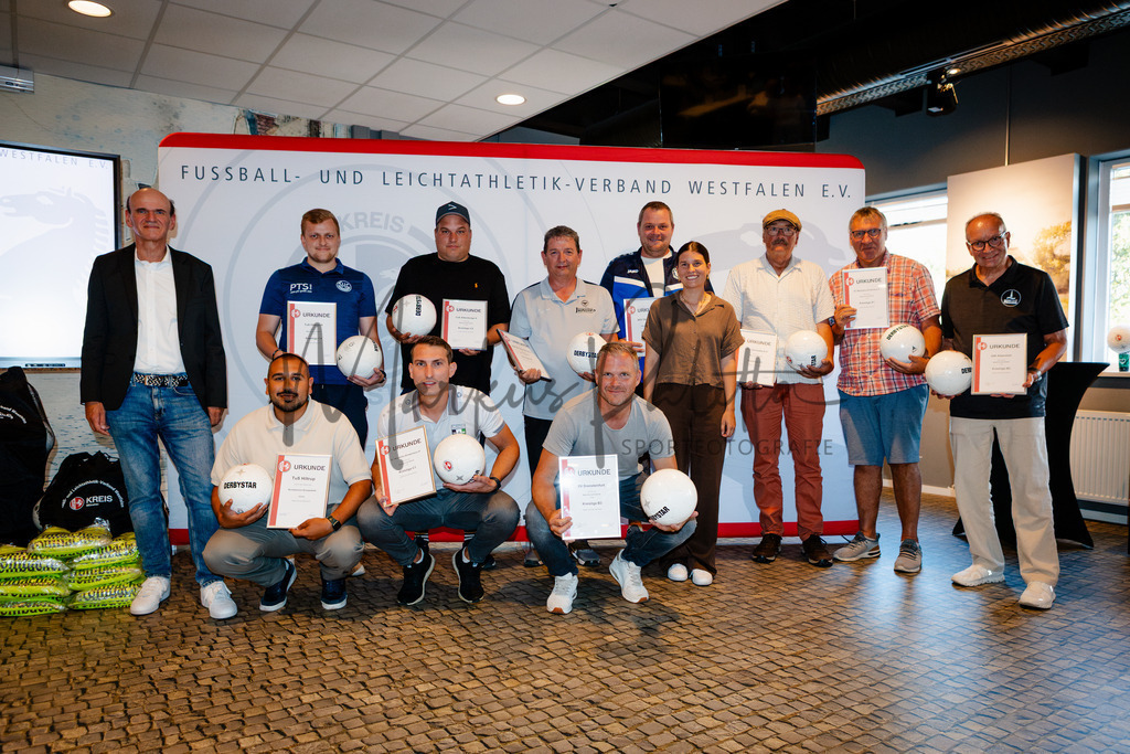 20260702-kreisfußballkonferenz-0079 | Das ist die Fotodatenbank für authentische Sportfotografie aus Münster: Markus Paletta fotografiert Teams, Sportler:innen, Kinder, Events & Unternehmen. - Realisiert mit Pictrs.com