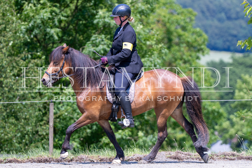 KAI04288 | Ihr sucht einen Fotografen für eure nächste OSI? Ich begleite auch euer Turnier für Islandpferde fotografisch.  - Realisiert mit Pictrs.com