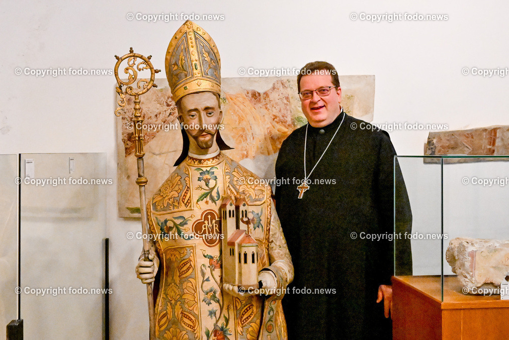 Stift Lambach_ 25.09.2023-12 | 25.09.2023, Lambach, AUT, Stift Lambach, im Bild Abt Maximilian mit Hl. Adalbero