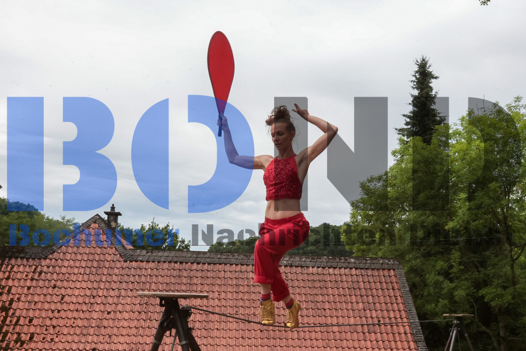 SES_MKRLHE20250705-26 | bond - Realisiert mit Pictrs.com