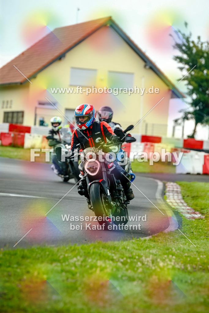 VBK-4051 | Hier findet Ihr Bilder von Touristenfahrten auf der Nürburgring Nordschleife oder von anderen Veranstaltungen die ich besucht habe. Viel Spass beim Durch Schauen 