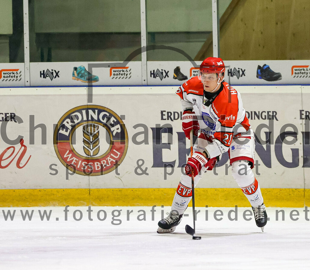 2022-12-02_054_TSV_Erding_gegen_EV_Pegnitz | Erding, Deutschland, 02.12.2022:
Eishockey, Bayernliga 2022 / 2023, 17. Spieltag, TSV Erding gegen EV Pegnitz, Endergebnis: 9:3

Ondrej Holomek (EV Pegnitz, #28)

Foto: Christian Riedel / fotografie-riedel.net