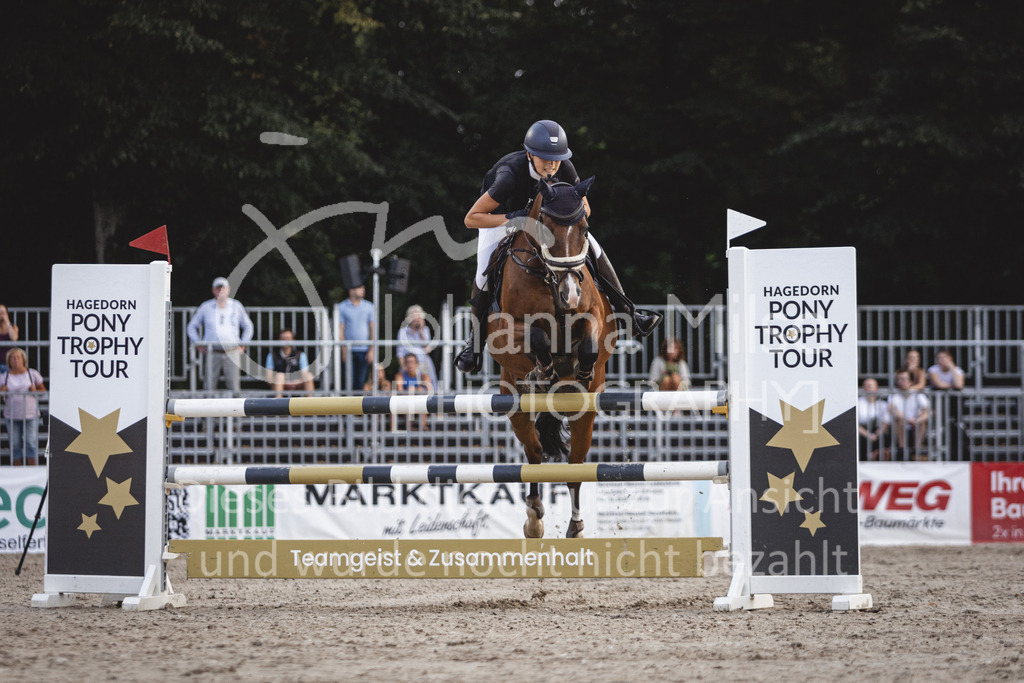 240829_TdS_PonyTrophy-276 | Deine schönsten Turniermomente als professionelle Fotos! Entdecke hochwertige Pferdesport-Fotografie im Online-Shop. Jetzt Fotos finden & bestellen!