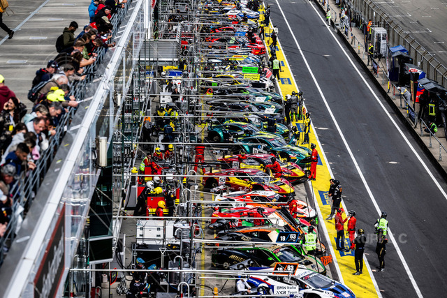 GTWC825_083015015101960MC | Fanatec GT World Challenge Europe Endurance Cup Powered by AWS - Round 8, Nürburgring 2025 - Foto: Gruppe C Photography - Realisiert mit Pictrs.com