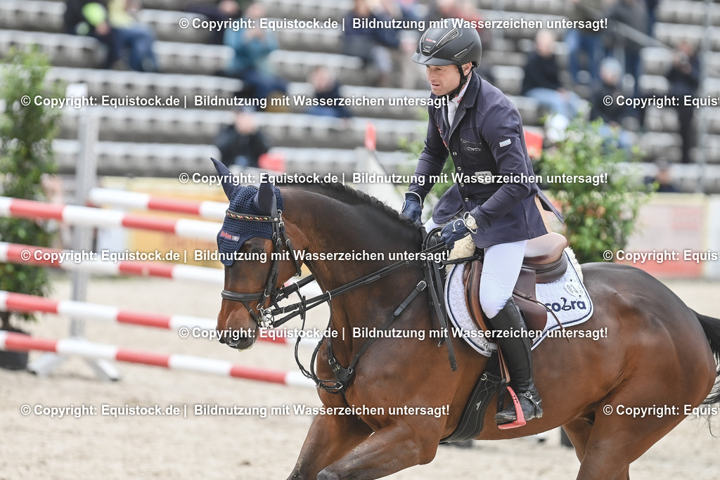 20230514_CCI4_Springen_0400 | equistock