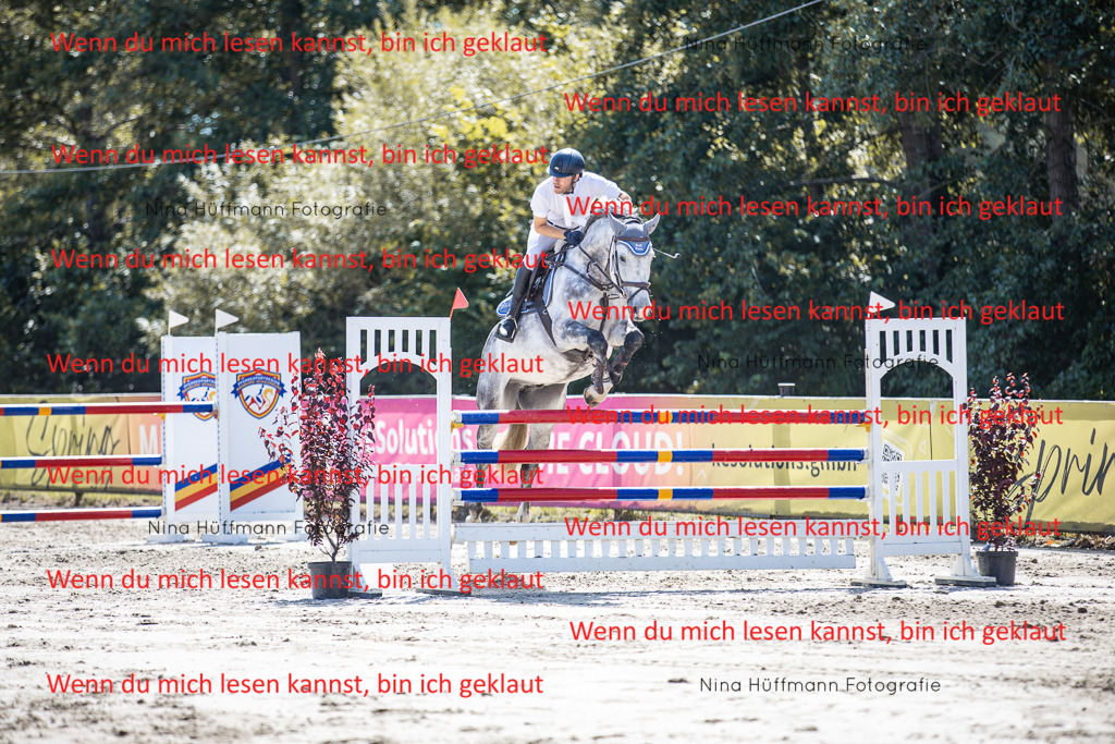 BK1A6425 | Turnierbilder Turnierfotos Nina Hüffmann Turnierfotografie Pferdefotografie Tierzeichnung Haustierzeichnung Pferdezeichnung Hundezeichnung Videograf  - Realisiert mit Pictrs.com