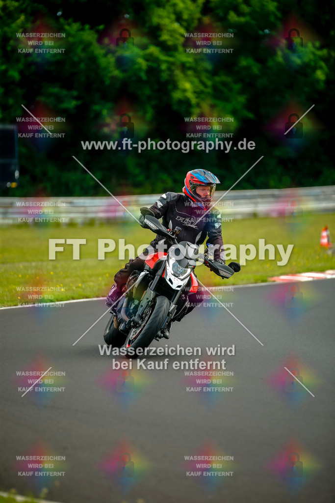 VBK-4631 | Hier findet Ihr Bilder von Touristenfahrten auf der Nürburgring Nordschleife oder von anderen Veranstaltungen die ich besucht habe. Viel Spass beim Durch Schauen 