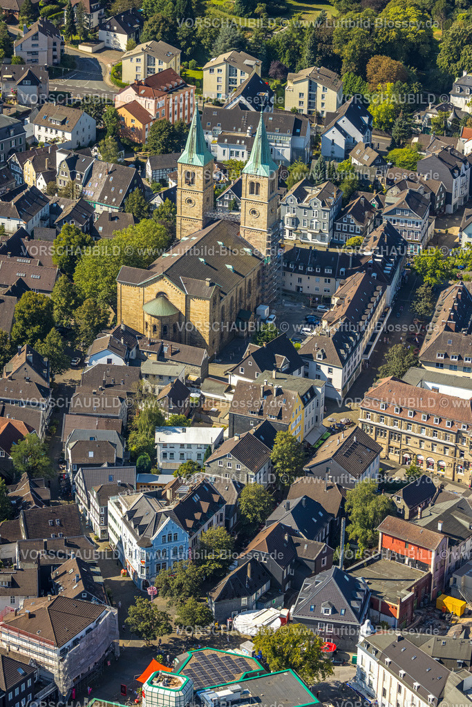 Schwelm240813991 | Luftbild, City und evang. Christuskirche mit zwei Kirchtürmen, Baustelle Renovierung, Schwelm, Ruhrgebiet, Nordrhein-Westfalen, Deutschland