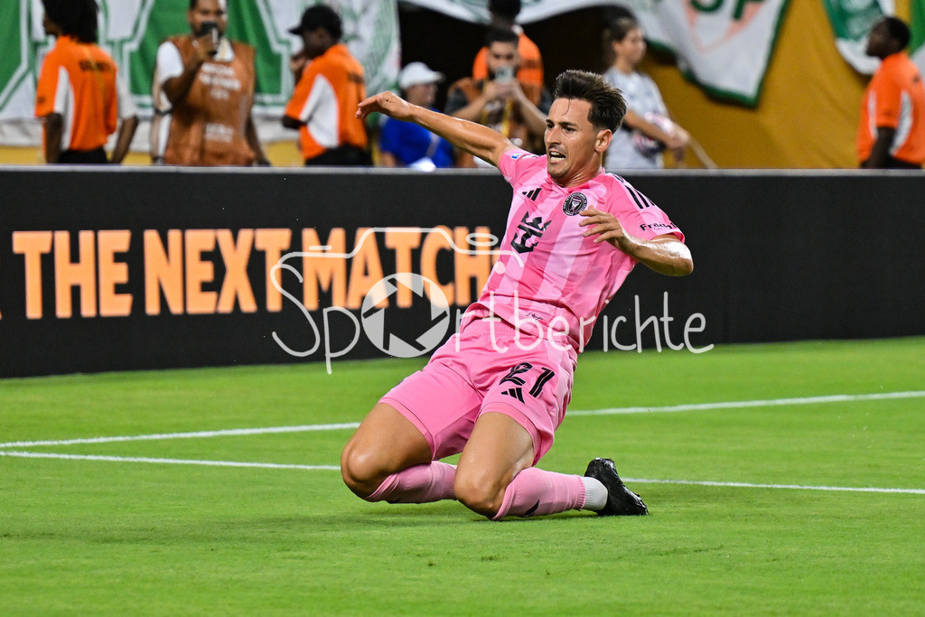 Inter Miami CF - Palmeiras Sao Paulo | Jubel nach dem Treffer zum 1-0 durch Tadeo ALLENDE (Inter Miami 21) / Tor / Torschuetze / Freude / Happy / FIFA Club World Cup: Inter Miami CF - Palmeiras Sao Paulo, Hard Rock Stadium am 23.06.2025 / NOT FOR SALE IN USA