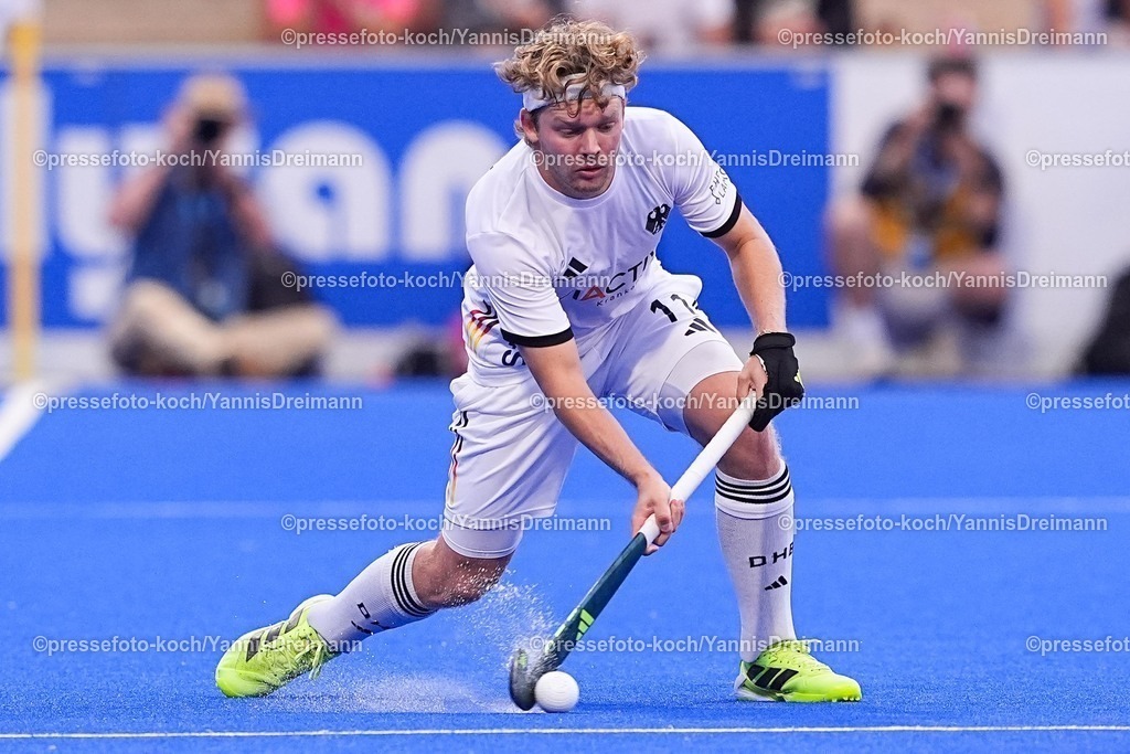 xydrx16082503066 | 16.08.2025, xydrx, Herren EuroHockey Championship 2025, Finale, Niederlande - Deutschland, Sparkassenpark Mönchengladbach: Thies Prinz (GER #11)