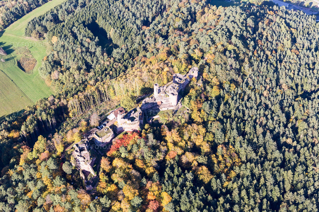 Luftbild: Dahn, Burgen Altdahn und Neudahn in Dahn im Bundesland Rheinland-Pfalz in Deutschland. Foto: IMG_103964.jpg vom 14.10.2017 durch Werner Riehm/FLY-FOTO.de
