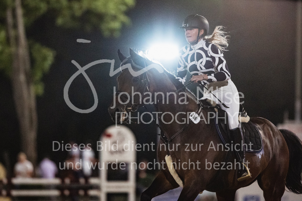 220825_Delbrueck_A1-Mannschaft-452 | Deine schönsten Turniermomente als professionelle Fotos! Entdecke hochwertige Pferdesport-Fotografie im Online-Shop. Jetzt Fotos finden & bestellen!