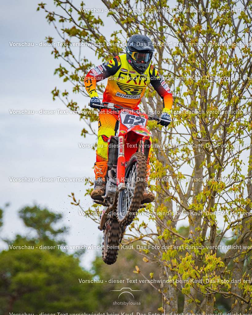 04_13_Bensdorf_MX1-1698 | Sportfotografin aus Berlin-Brandenburg mit Fokus auf Motocross. Ich halte deine sportliche Leistung und echte Emotionen auf und neben der Strecke professionell fest. Entdecke die Fotos von deinem Rennen und bestelle sie direkt hier im Shop.