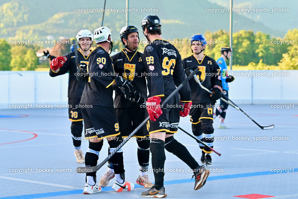 VAS Ballhockey Villach vs. ASKÖ Villach Ballhockey | Jubel VAS Ballhockey Villach, #90 Edlinger Patrick VAS Ballhockey Villach, #99 Alagic Adis VAS Ballhockey Villach, #15 Kronig Daniel VAS Ballhockey Villach, #38 Kravanja Kristian VAS Ballhockey Villach, #75 Wohlfahrt Benjamin VAS Ballhockey Villach, VAS Ballhockey Villach vs. ASKÖ Villach Ballhockey , VAS Ballhockey Villach vs. ASKÖ Villach Ballhockey  am 13.05.2026 in Villach (Alpen Arena ), Austria, (Photo by Bernd Stefan)