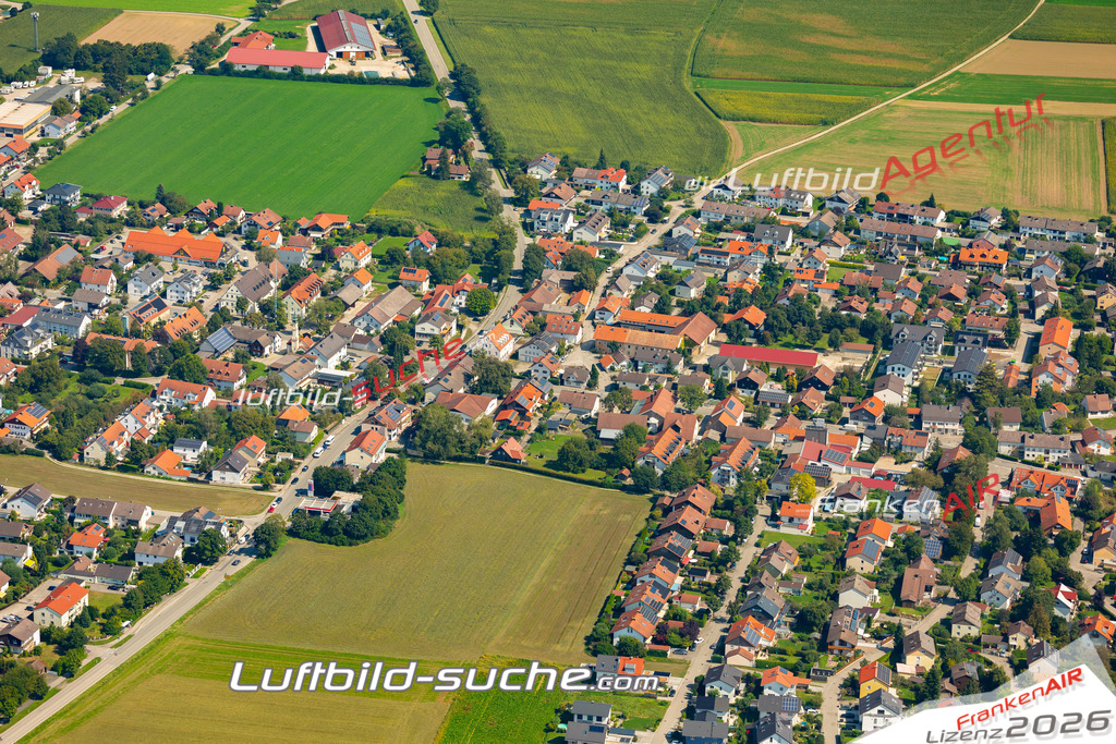 Das Luftbild zeigt :  Anzing - Die Luftaufnahme wurde 2024 vom UL-Flugzeug aus erstellt ( keine Drohne ) - Hochauflösende Luftaufnahme - Für grossformatige Ausdrucke geeignet. Die Geschenkidee !Mit Lizenz und Bildrechte bestellbar