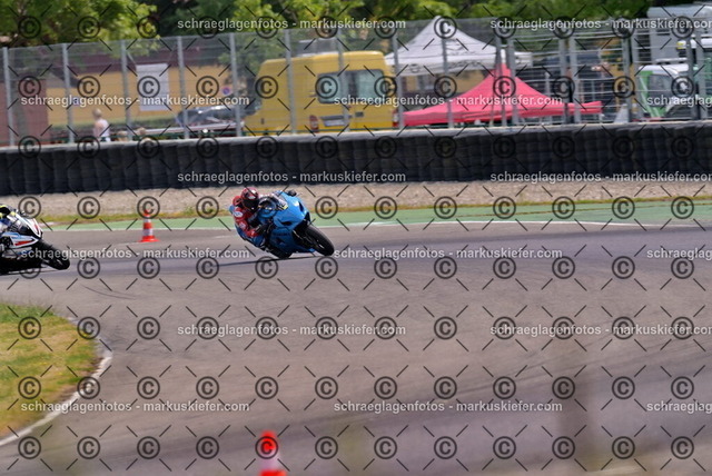 26bt05-1420 | markuskiefer.com - Realisiert mit Pictrs.com