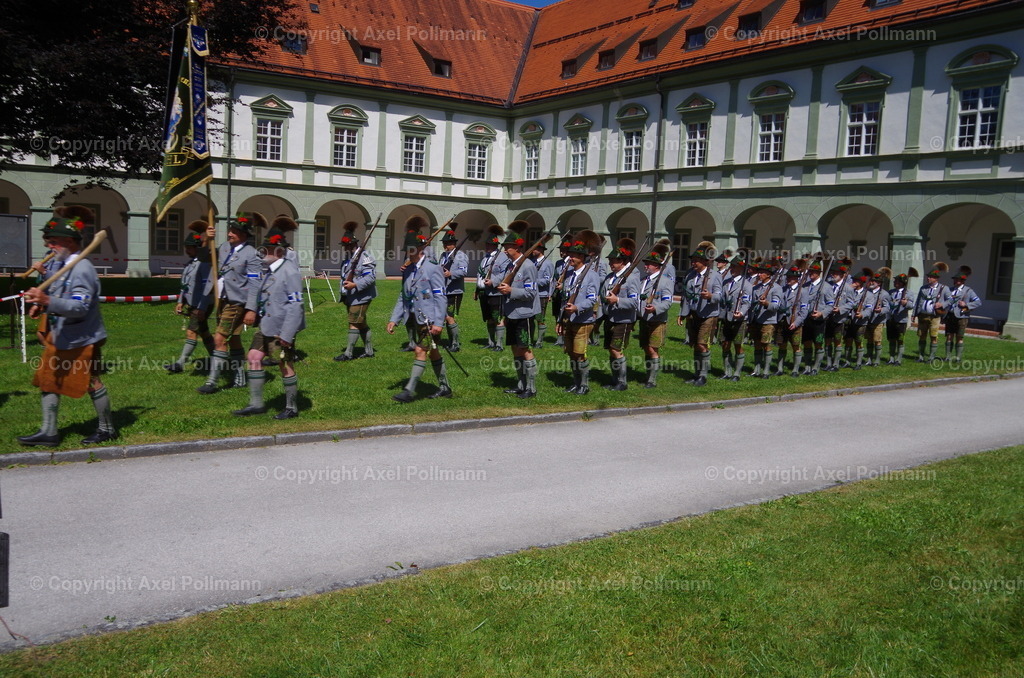 IMGP6750 | fotografiert von Axel PollmannLeonhardi Wallfahrt Benediktbeuern und Murnau, Fronleichnam, Fasching, Landschaft im Loisachtal und Benediktbeuern  - Realisiert mit Pictrs.com