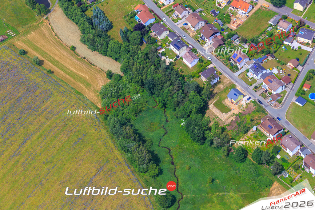 Die Luftaufnahme der Stadt Roeslau wurde vom UL-Flugzeug heraus erstellt ( keine Drohne )- hohe Auflösung für beste Qualität