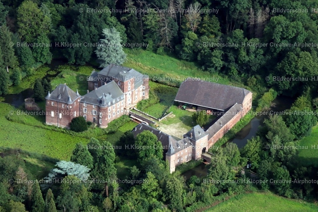 FL 2021.08.11 Jülich Wasserschloss Kellenberg_31 | Luftbilder und Luftbildfotografie , Digital und Printbilder auf Leinwand , Alu Dibond , Acrylglas , Poster oder Download-Datei für private und gewerbliche Verwendung im Shop online bestellen. - Realisiert mit Pictrs.com