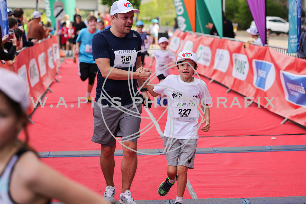 ..... | Int. 3 Brückenlauf Linz, Foto: WAPICS/Binder Manuel