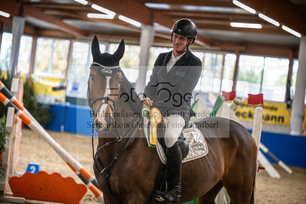 DOS_0001 | Entdecke hochwertige Reitturnierfotos von Foto Oger. Professionell, emotional und authentisch – jetzt Lieblingsmomente im Shop bestellen.Deutschlandweite Turnierfotografie. - Realisiert mit Pictrs.com