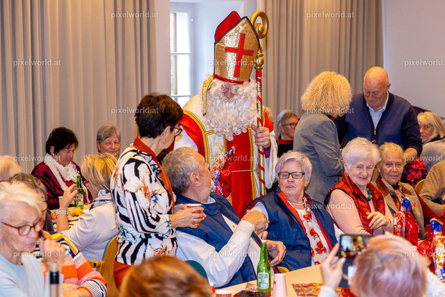 Der Nikolaus beim Seniorenbund | Bildershop von pixelworld.at - Realisiert mit Pictrs.com