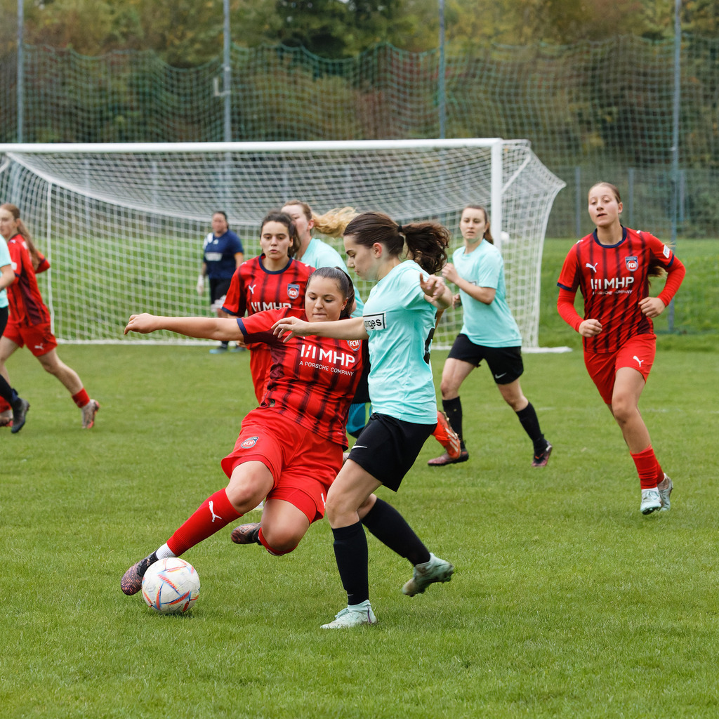 SVWFCH_250927_9313 | Fotopresso – Sportfotografie in Heidenheim & Umgebung. Professionelle Sportfotografie für unvergessliche Momente. Dynamische Action-Shots, emotionale Szenen & hochwertige Bilder. - Realisiert mit Pictrs.com