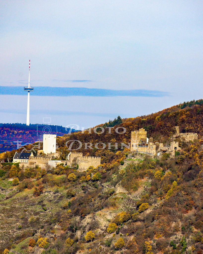 Burg Liebenstein-168068201918623 | Burg Liebenstein bietet nicht nur einen tollen Ausblick auf das Rheintal sondern auch auf Bad Salzig, einem Ortsteil von Boppard. - Realisiert mit Pictrs.com