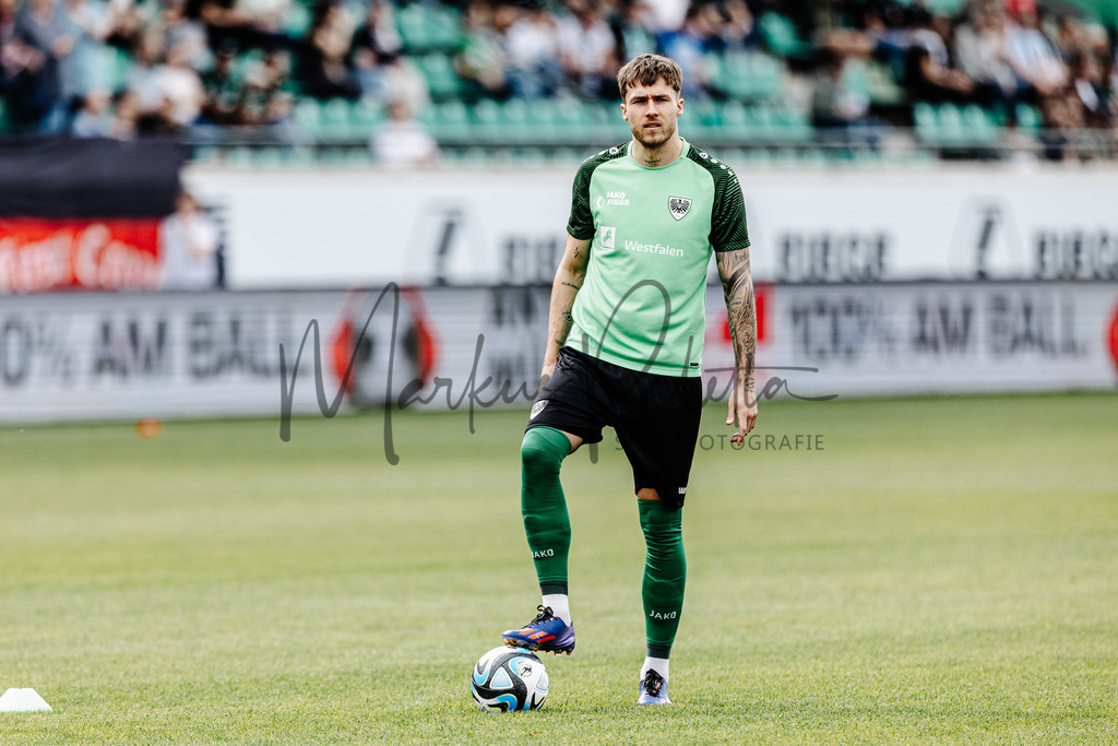 3. Liga, Saison 2023/24, 32. Spieltag: SC Preußen Münster - Jahn Regensburg | Münster, 06.04.2024: 3. Liga, 32. Spieltag, SC Preußen Münster gegen Jahn Regensburg im LVM-Preußenstadion in Münster. Foto: sportfotografie.ms | Markus Paletta - Realisiert mit Pictrs.com