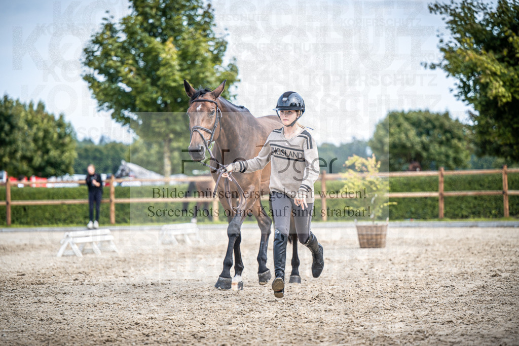 DOS_1948 | Entdecke hochwertige Reitturnierfotos von Foto Oger. Professionell, emotional und authentisch – jetzt Lieblingsmomente im Shop bestellen.Deutschlandweite Turnierfotografie. - Realisiert mit Pictrs.com