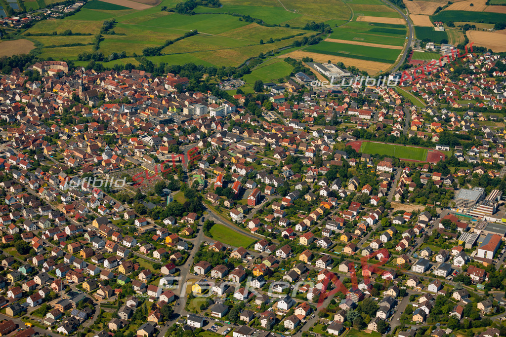 hoechstadt-an-der-aisch-luftbild-suche-2450-jahr-2024 | Das Luftbild zeigt :  Höchstadt an der Aisch - Die Luftaufnahme wurde 2024 vom UL-Flugzeug aus erstellt ( keine Drohne ) - Hochauflösende Luftaufnahme - Für grossformatige Ausdrucke geeignet. Die Geschenkidee !Mit Lizenz und Bildrechte bestellbar