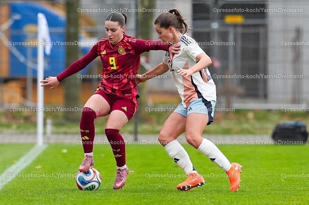 xYDRx02122501009 | 02.11.2025, xydrx, Fußball, Länderspiel, EM-Qualifikation U19-Frauen, Deutschland - Spanien, Sportschule Wedau: Leonie Koepp (GER #9) im Zweikampf gegen Aiara Agirrezabala (ESP #22)DFB regulations prohibit any use of photographs as image sequences and or quasi-video.Photo: xYannisxDreimannxPressefotoKochx