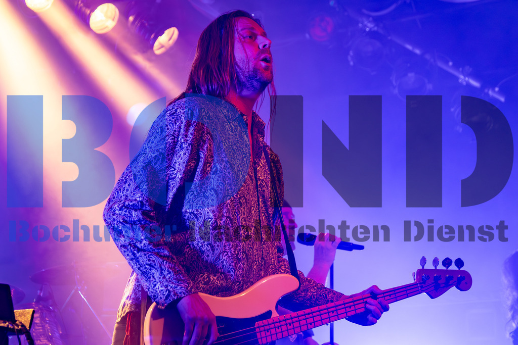 SES_NURPUR20250102-44 | bond - Realisiert mit Pictrs.com