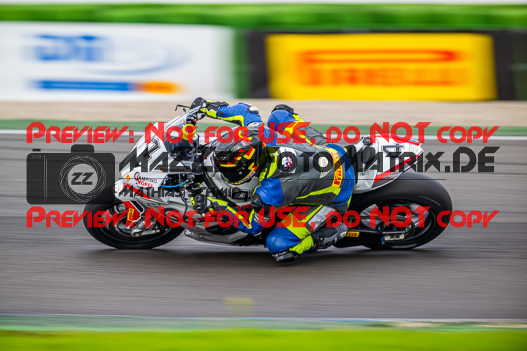 MaZZes_FotoMatrix_220924_6575 | PRO SUPERSTOCK